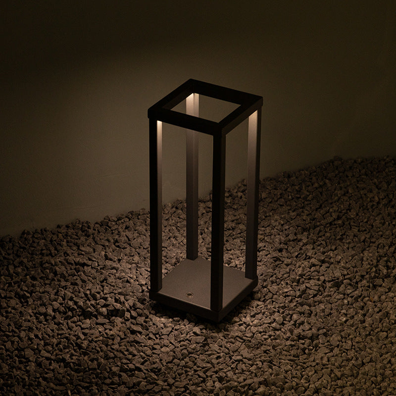 Mono – kubistisch reduzierte LED-Tischlampe
