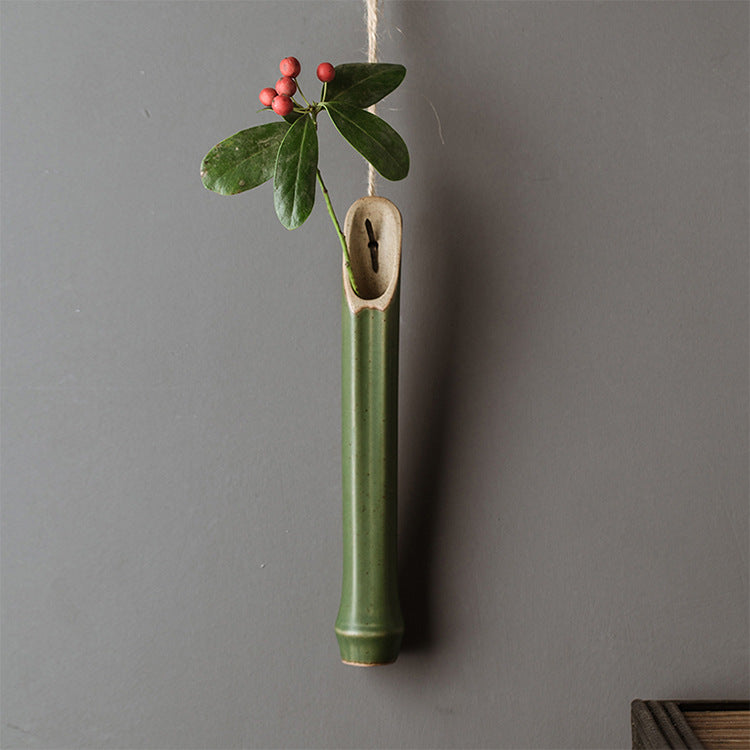 Anari – minimalistische Wand-Vase im Bambus Design